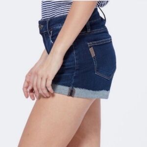 Urban Outfitters BDG Mid-Rise Dark Wash Jean Shortie. EUC